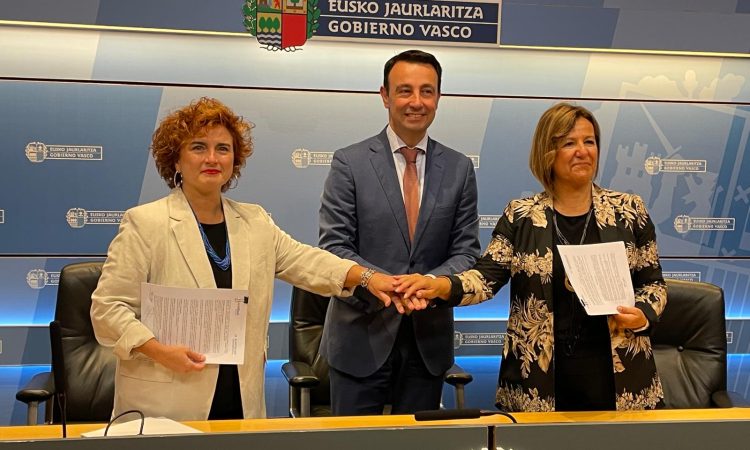 KONFEKOOP y CONFEBASK firman el acuerdo de entrada de KONFEKOOP en el Consejo de Administración de Lanbide