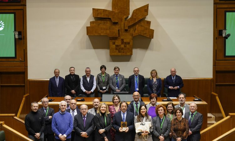 Recepción en el Parlamento Vasco al CSCE-EKGK por su 40 Aniversario